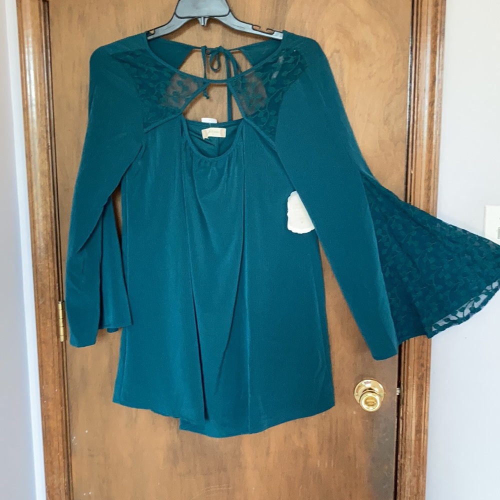 Price Firm πΊ Altar'd State boho bell sleeve dress w/ cutout size S - Picture 6 of 15